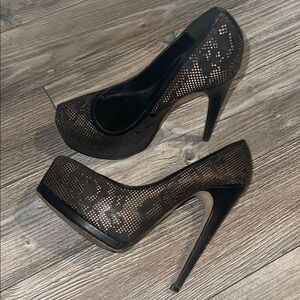 Elegant Black Lace Women's Heels